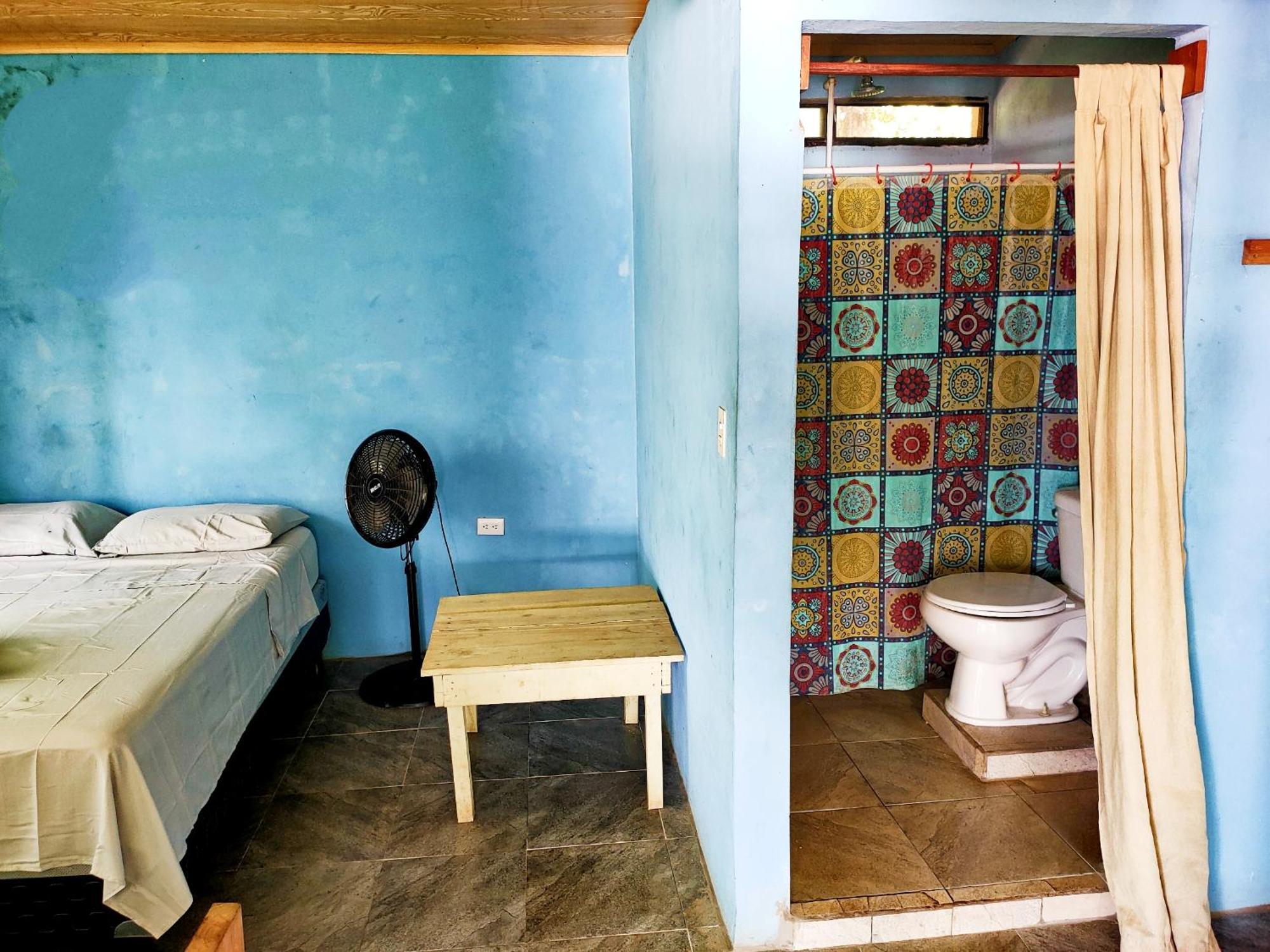 Guesthouse Island Escape South End Phòng bức ảnh