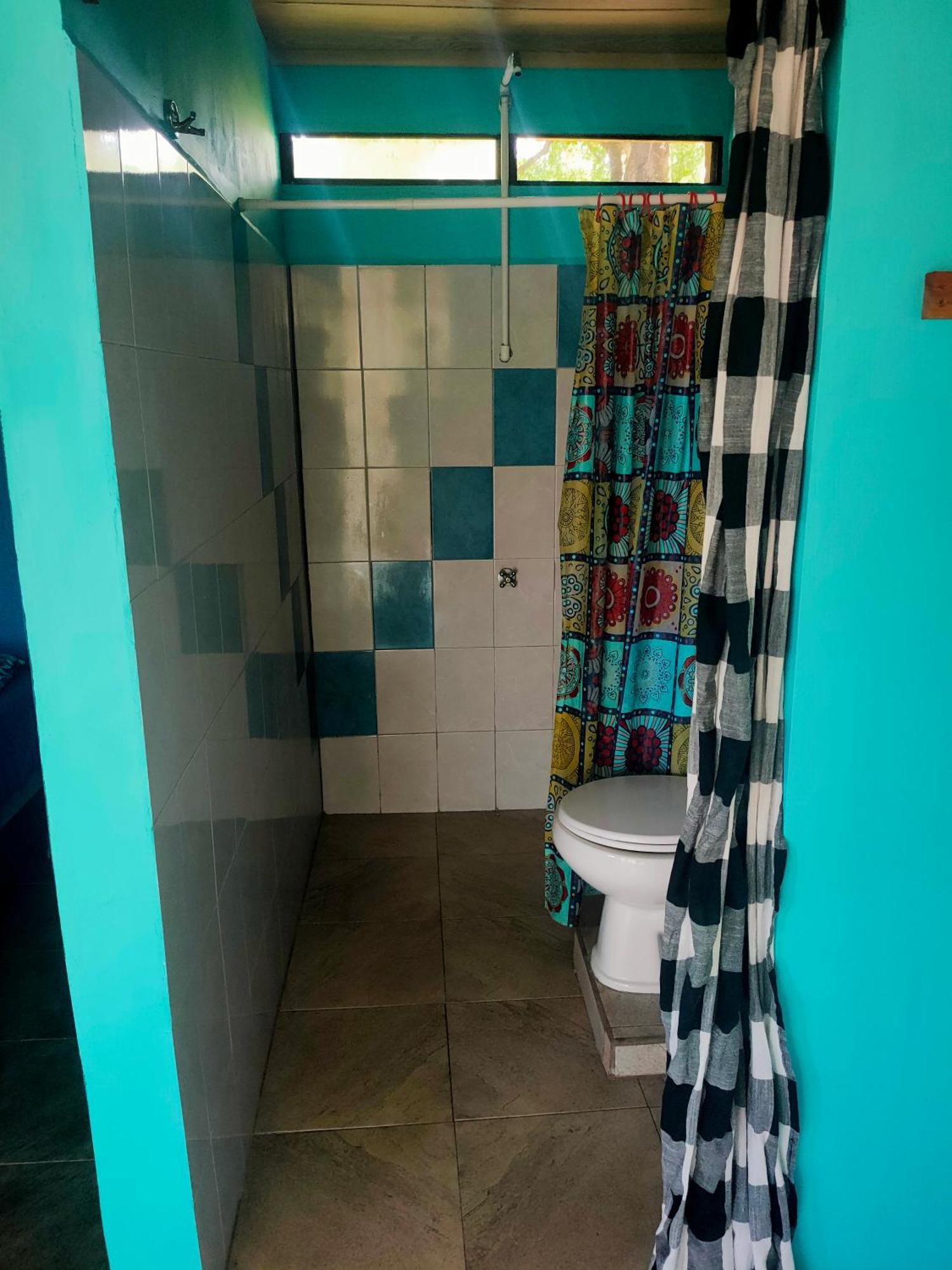 Guesthouse Island Escape South End Ngoại thất bức ảnh